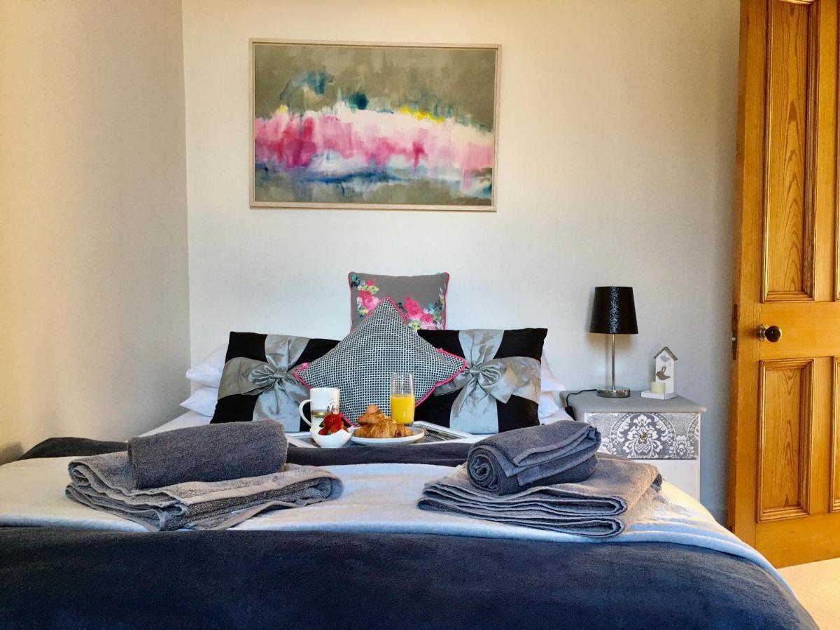 Cosy 2 Bedroom Central Apartment - Free Parking, Free Wifi Aberdeen Dış mekan fotoğraf