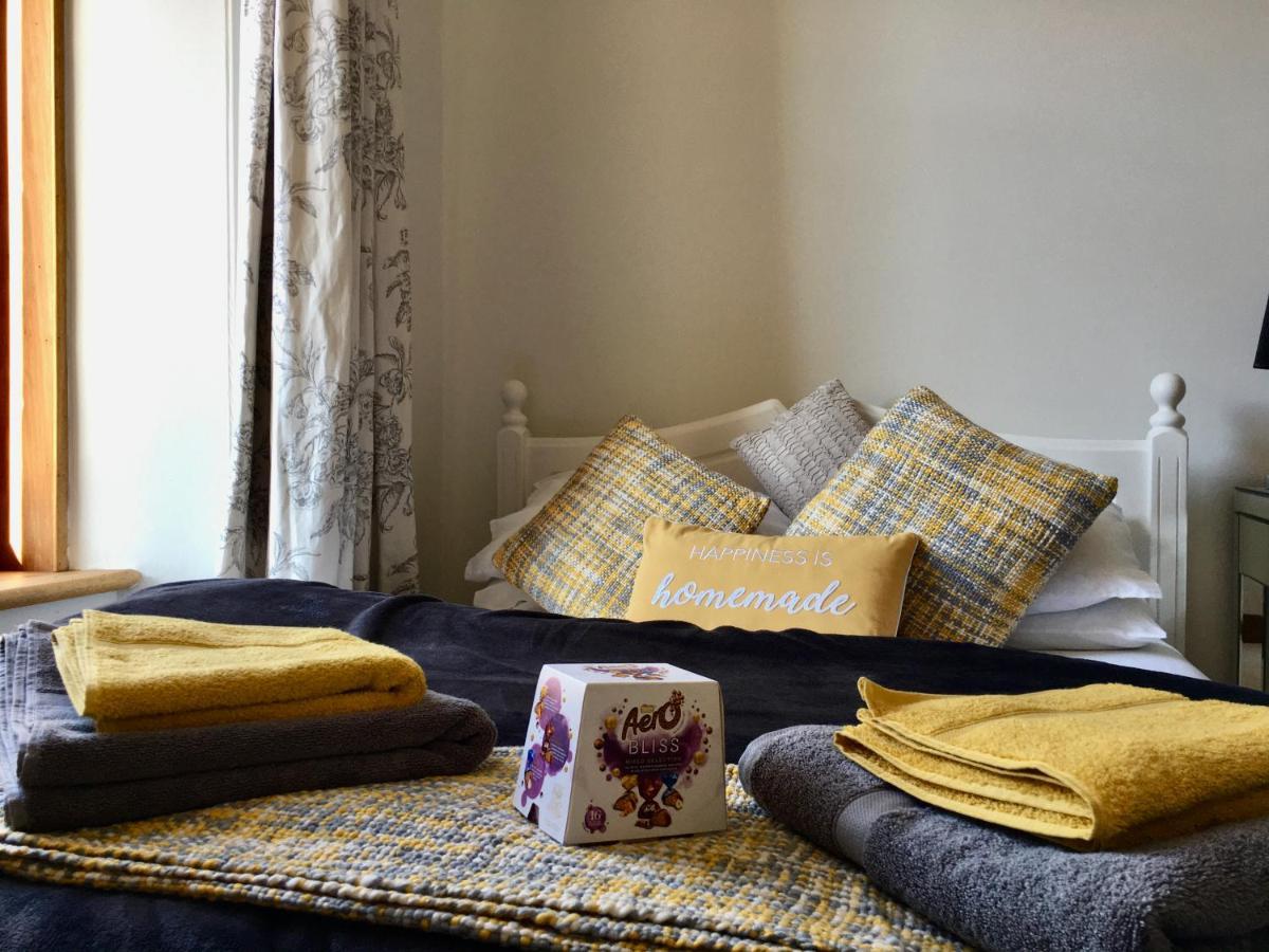 Cosy 2 Bedroom Central Apartment - Free Parking, Free Wifi Aberdeen Dış mekan fotoğraf