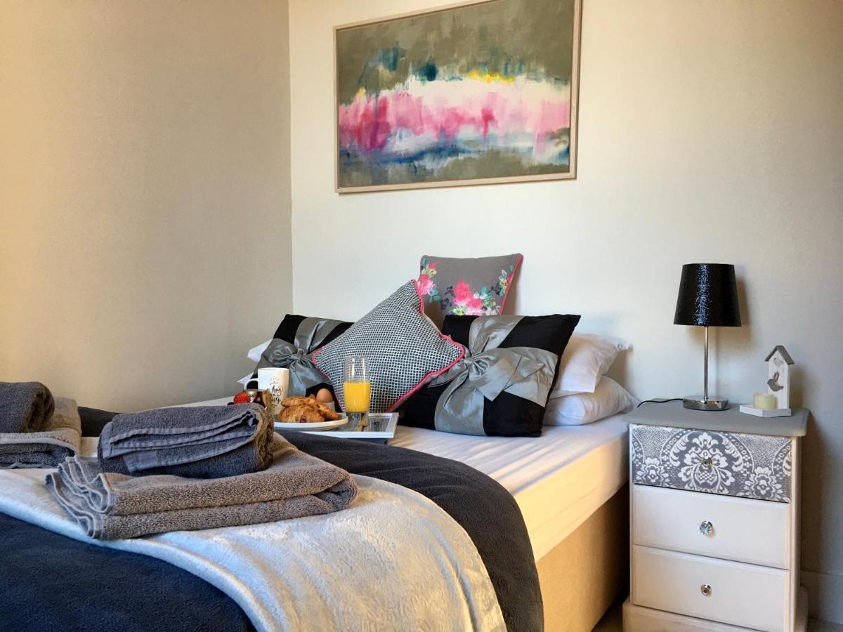 Cosy 2 Bedroom Central Apartment - Free Parking, Free Wifi Aberdeen Dış mekan fotoğraf