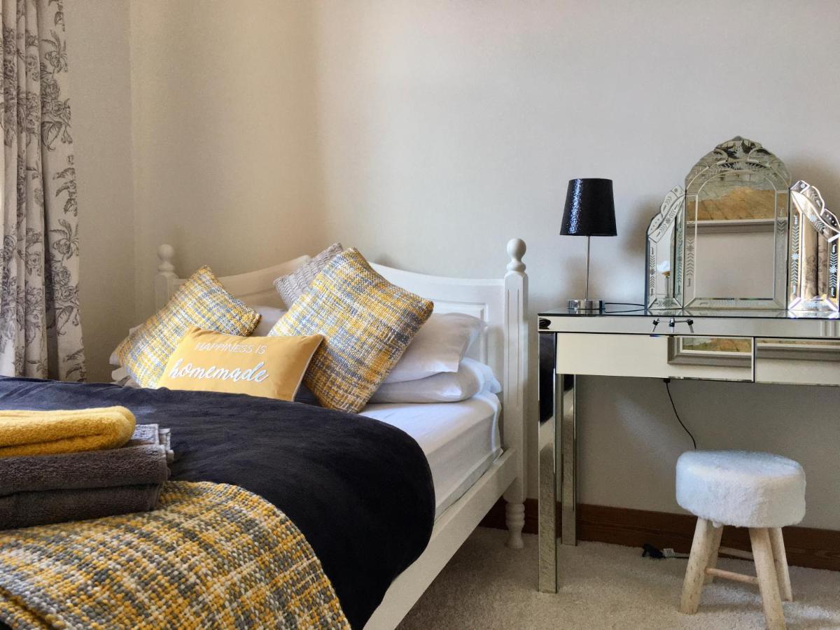 Cosy 2 Bedroom Central Apartment - Free Parking, Free Wifi Aberdeen Dış mekan fotoğraf