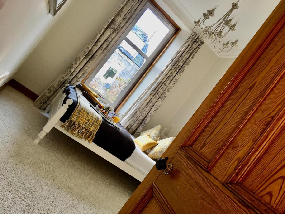 Cosy 2 Bedroom Central Apartment - Free Parking, Free Wifi Aberdeen Dış mekan fotoğraf